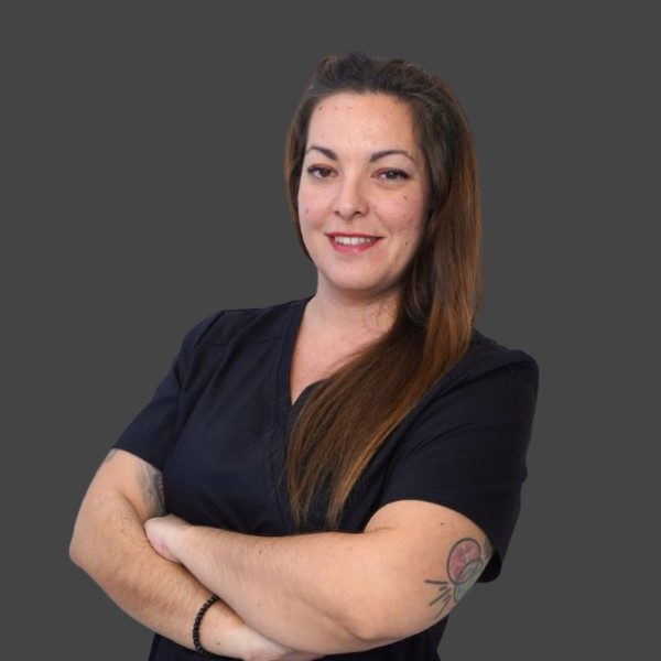 Cristina tecnico y auxiliar Clinica Capilar Velazquez Cristina tecnico y auxiliar Clinica Capilar Velazquez