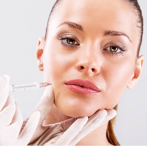 marcación mandibular con acido hialuronico en la Clinica de Medicina Estetica DA en Madrid marcación mandibular con acido hialuronico en la Clinica de Medicina Estetica DA en Madrid