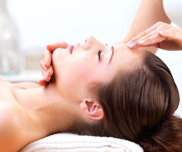 Peeling químico facial en Clinica Medicina Estetica DA Peeling químico facial en Clinica Medicina Estetica DA